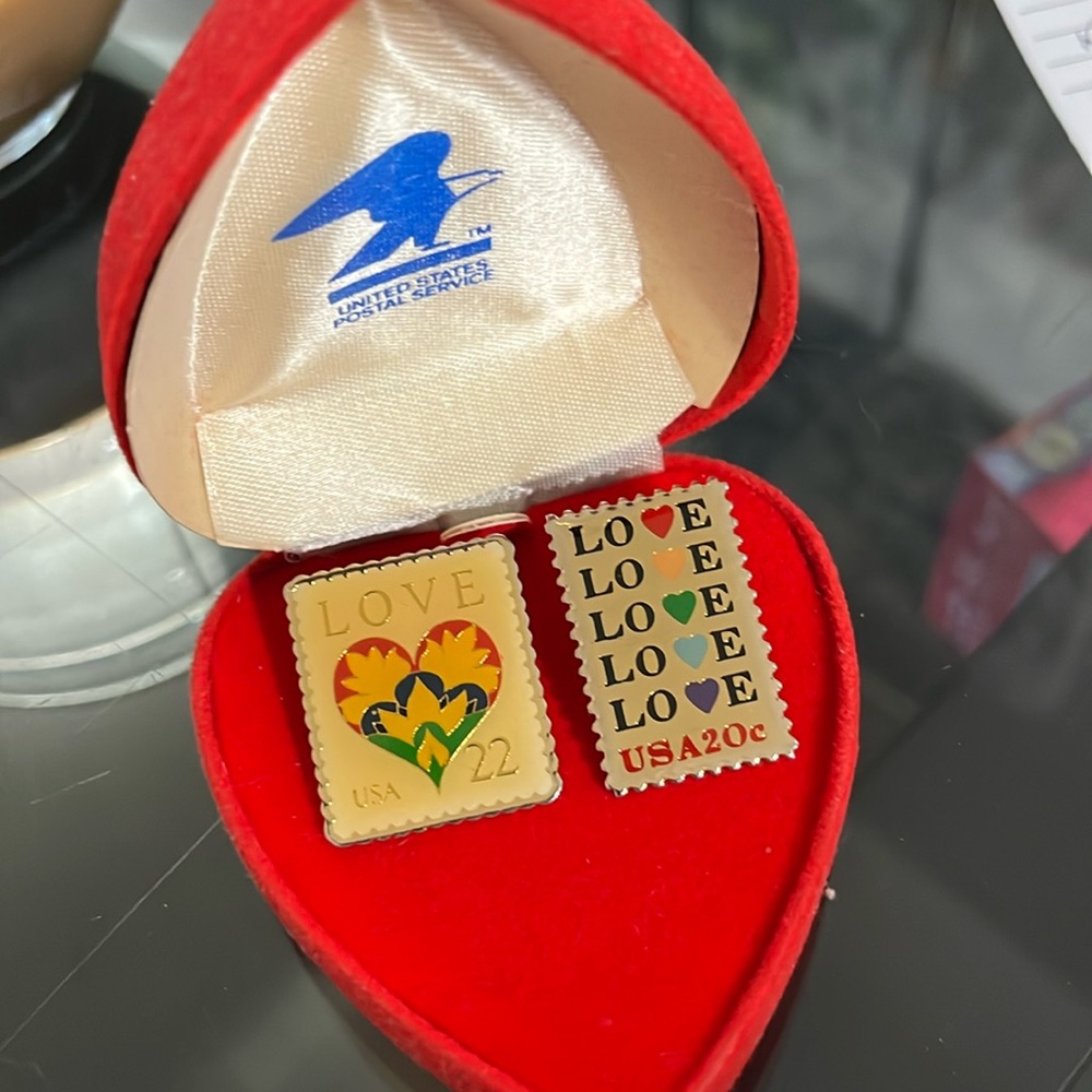 Pair of Stamp Pins / Collectors Item